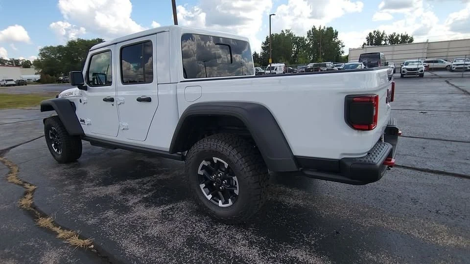 2026 Jeep JT Gladiator - Image 5 of 20