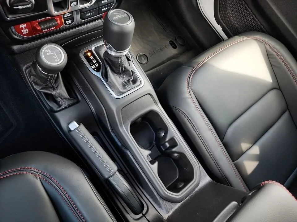 2026 Jeep JT Gladiator - Image 17 of 20