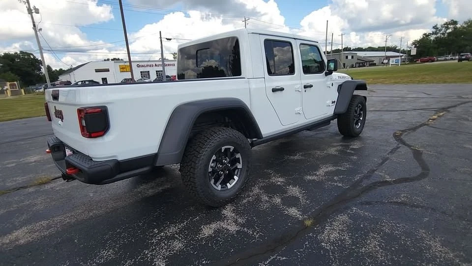 2026 Jeep JT Gladiator - Image 7 of 20