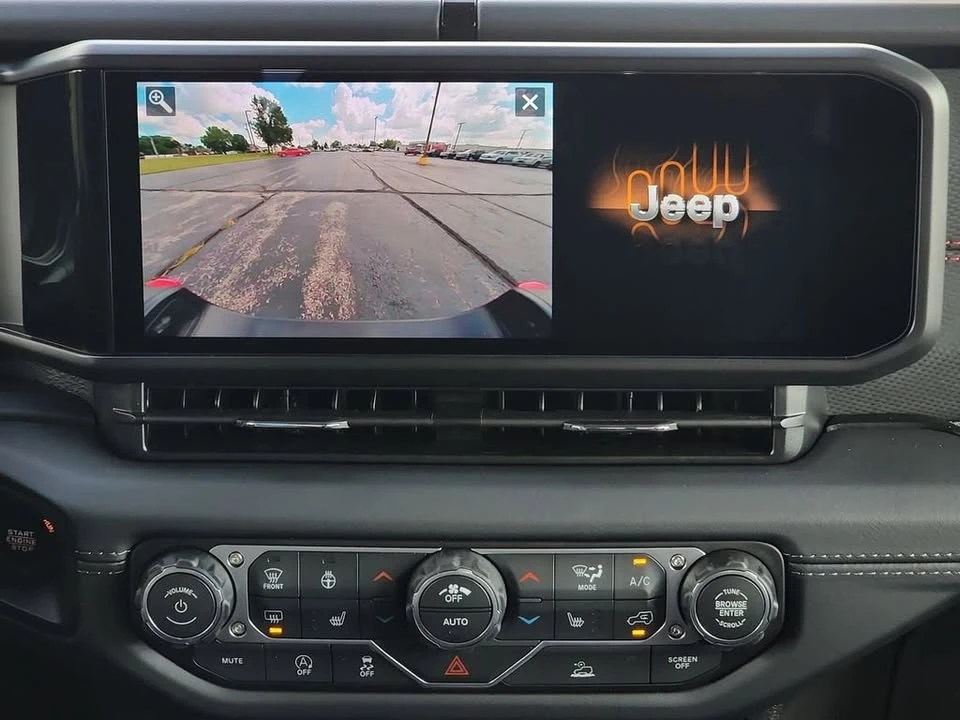 2026 Jeep JT Gladiator - Image 15 of 20
