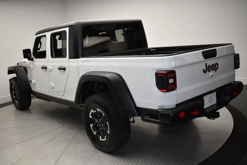 2026 Jeep JT Gladiator - Image 7 of 20