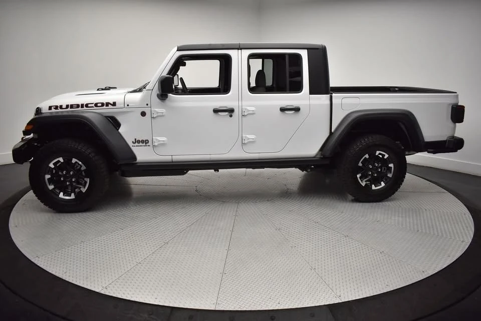 2026 Jeep JT Gladiator - Image 8 of 20