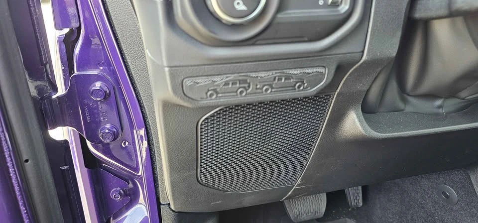 2026 Jeep JT Gladiator - Image 12 of 15