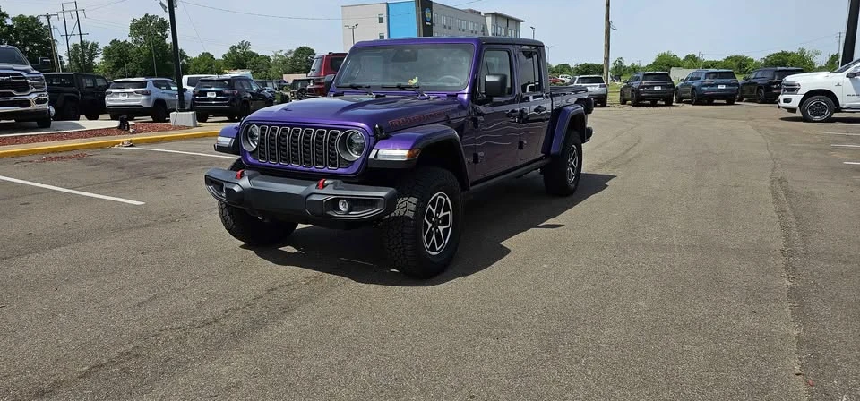 2026 Jeep JT Gladiator - Image 2 of 15