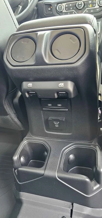 2026 Jeep JT Gladiator - Image 11 of 15