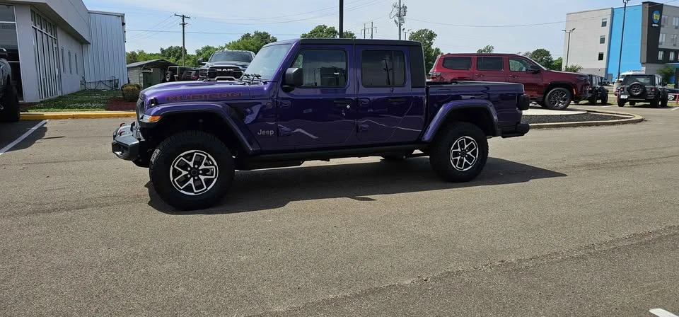2026 Jeep JT Gladiator - Image 3 of 15
