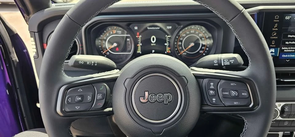 2026 Jeep JT Gladiator - Image 15 of 15