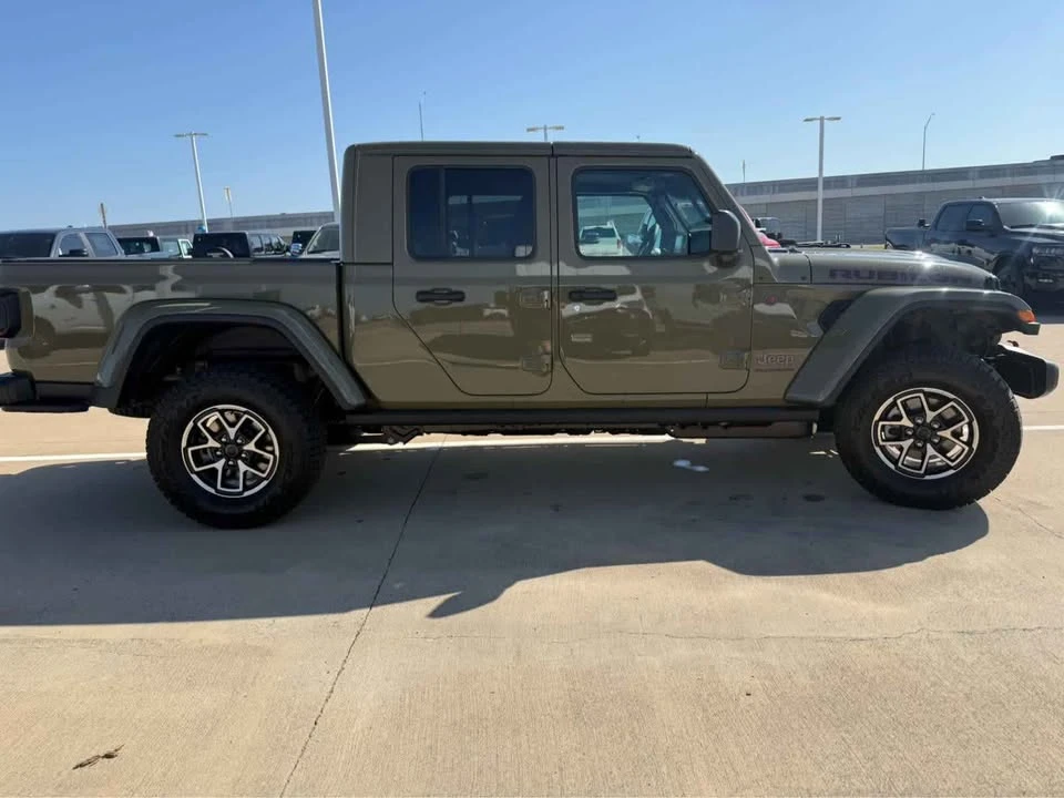 2026 Jeep JT Gladiator - Image 2 of 13