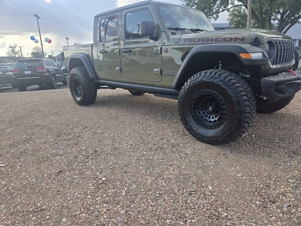 2026 Jeep JT Gladiator - Image 4 of 5