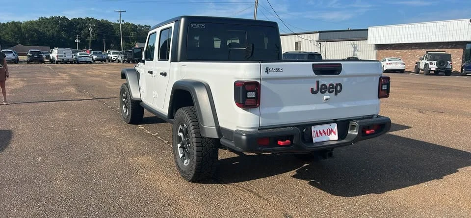 2026 Jeep JT Gladiator - Image 3 of 5