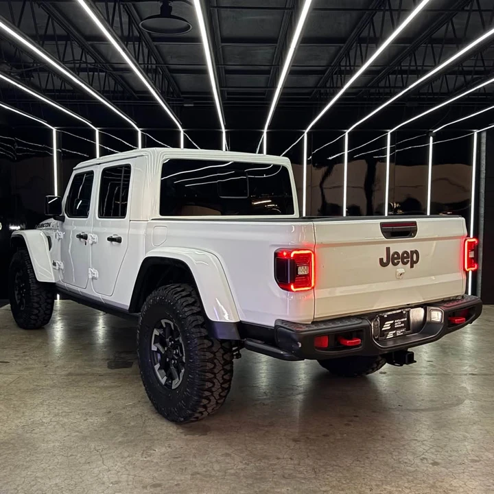2026 Jeep JT Gladiator - Image 5 of 12