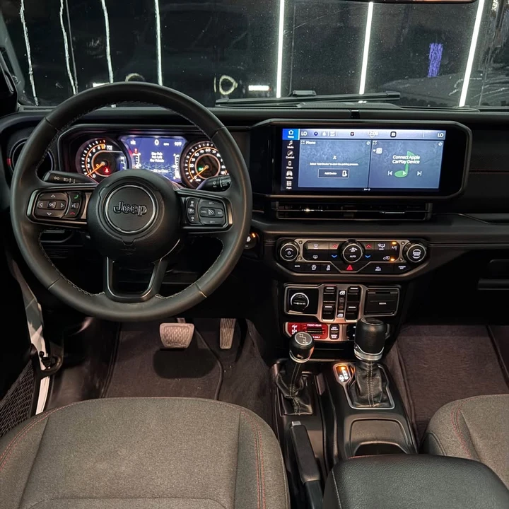 2026 Jeep JT Gladiator - Image 10 of 12