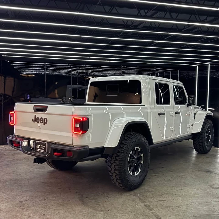 2026 Jeep JT Gladiator - Image 8 of 12