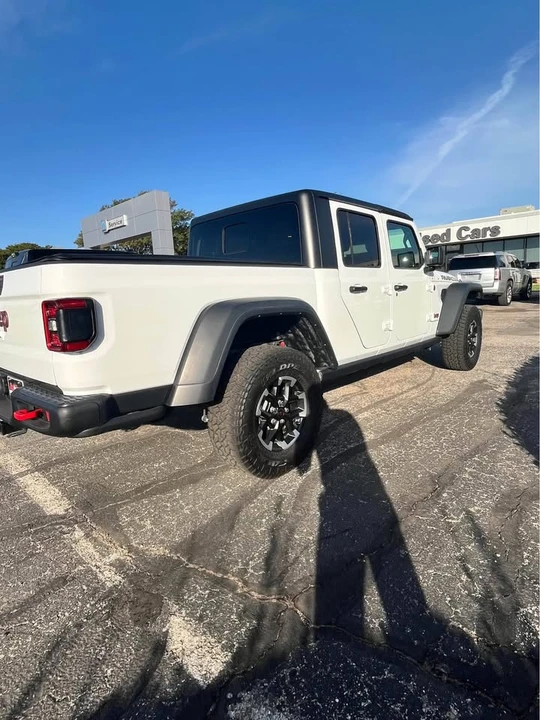 2026 Jeep JT Gladiator - Image 3 of 12