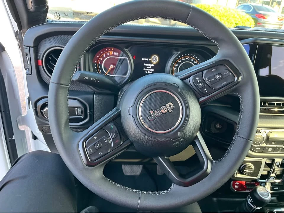 2026 Jeep JT Gladiator - Image 9 of 12