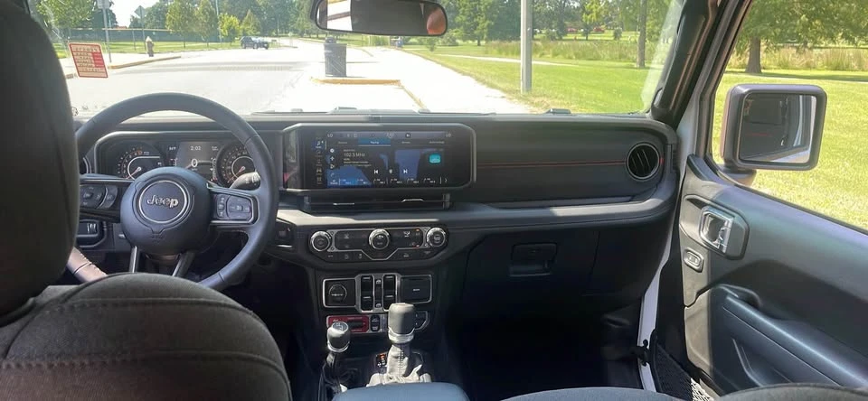 2026 Jeep JT Gladiator - Image 5 of 6