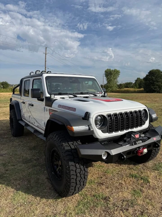 2026 Jeep JT Gladiator - Image 3 of 19