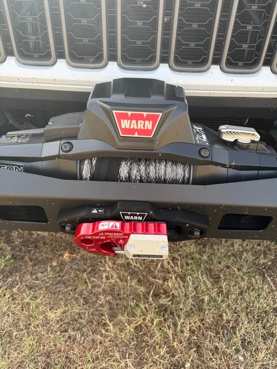 2026 Jeep JT Gladiator - Image 18 of 19