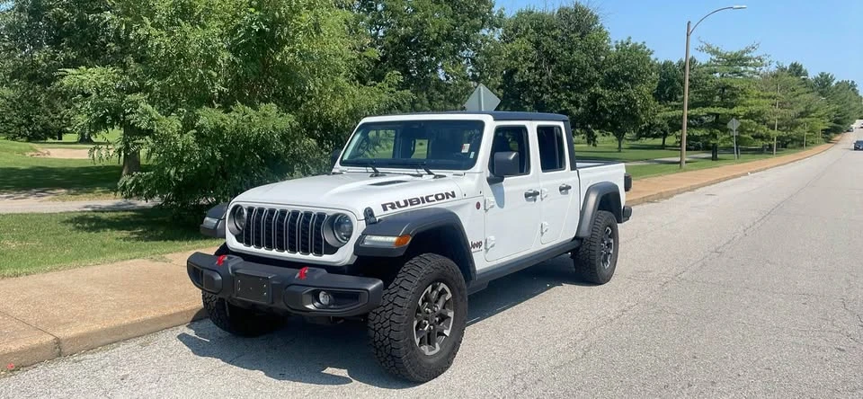2026 Jeep JT Gladiator - Image 3 of 6