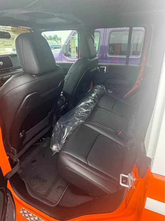 2026 Jeep JT Gladiator - Image 5 of 5