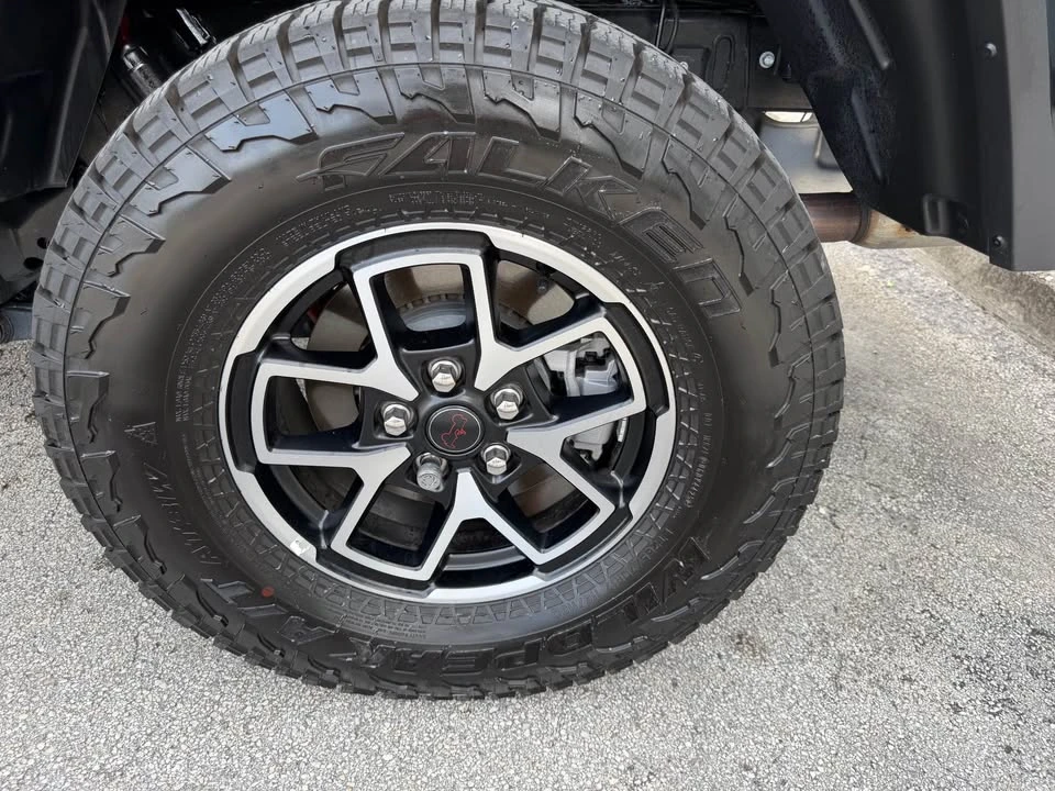2026 Jeep JT Gladiator - Image 10 of 20