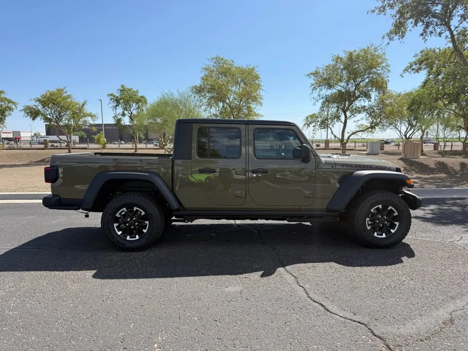 2026 Jeep JT Gladiator - Image 4 of 18