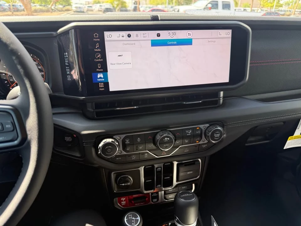 2026 Jeep JT Gladiator - Image 11 of 18