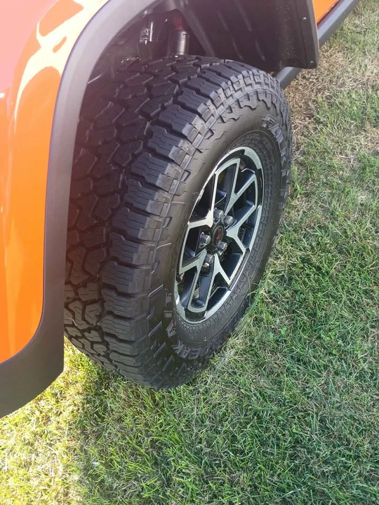 2026 Jeep JT Gladiator - Image 3 of 5