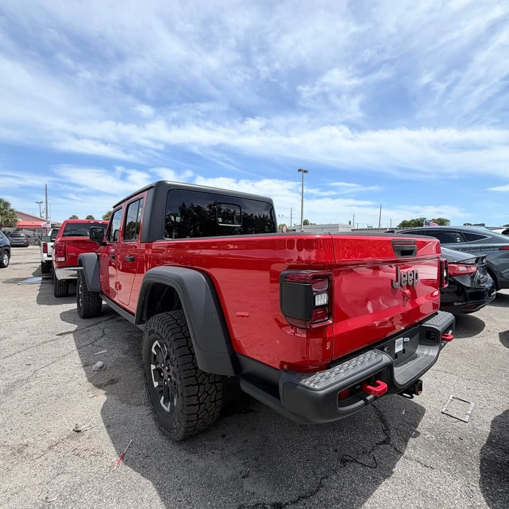 2026 Jeep JT Gladiator - Image 3 of 8