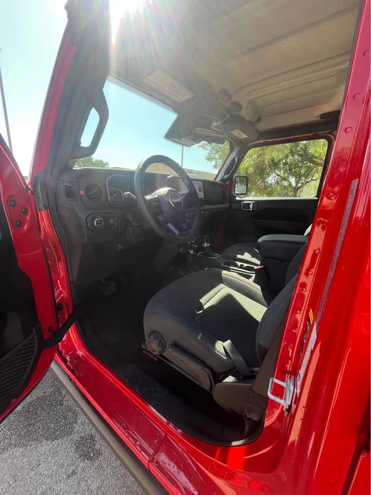 2026 Jeep JT Gladiator - Image 11 of 12