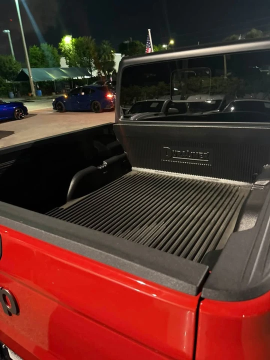 2026 Jeep JT Gladiator - Image 8 of 9