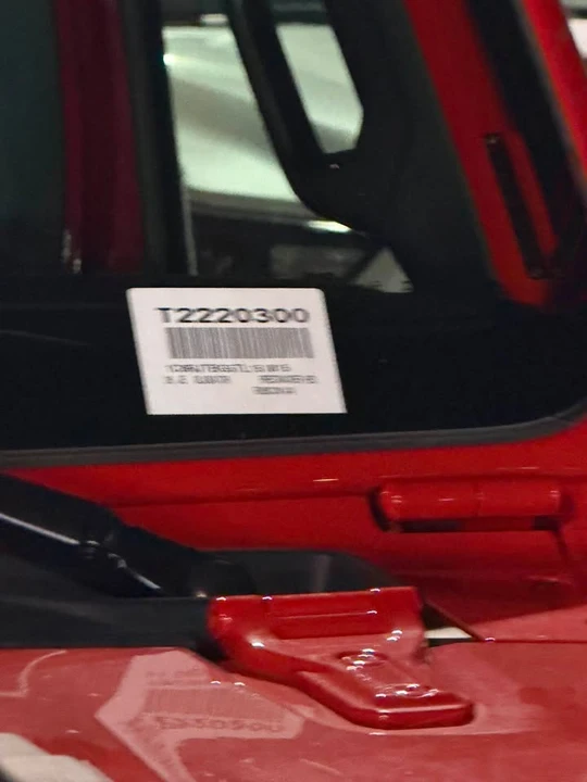 2026 Jeep JT Gladiator - Image 9 of 9