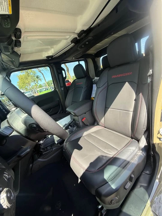 2026 Jeep JT Gladiator - Image 15 of 18