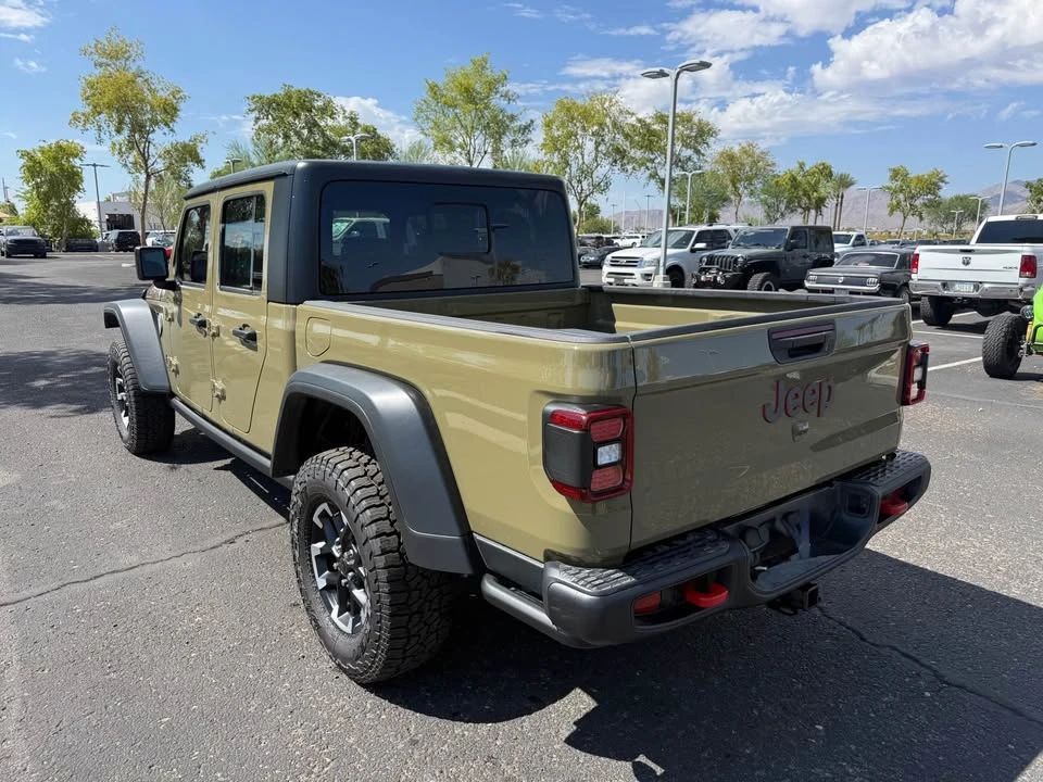2026 Jeep JT Gladiator - Image 7 of 18