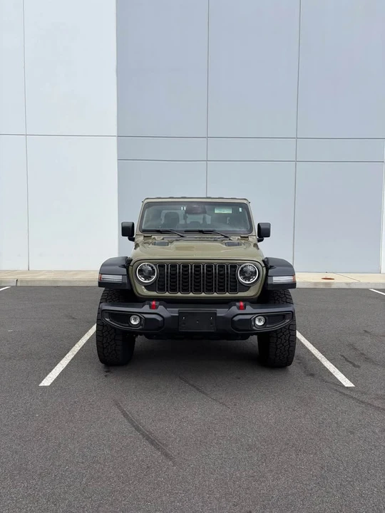 2026 Jeep JT Gladiator - Image 2 of 12