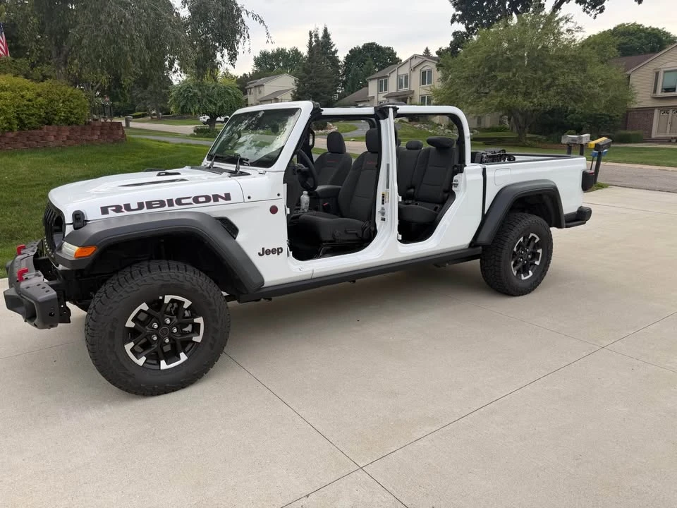 2026 Jeep JT Gladiator - Image 3 of 8