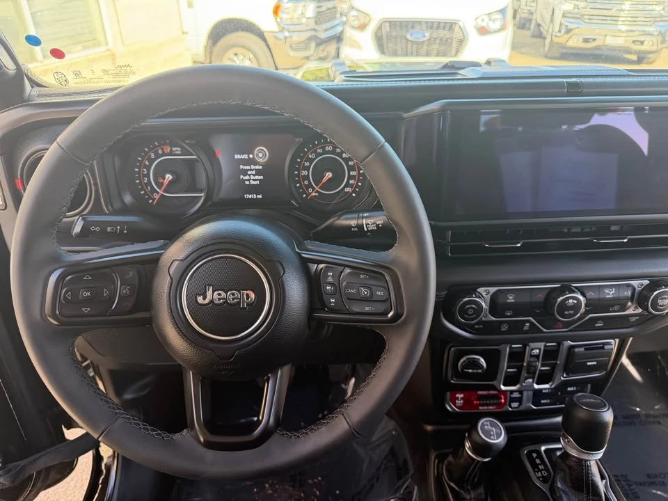 2026 Jeep JT Gladiator - Image 13 of 18