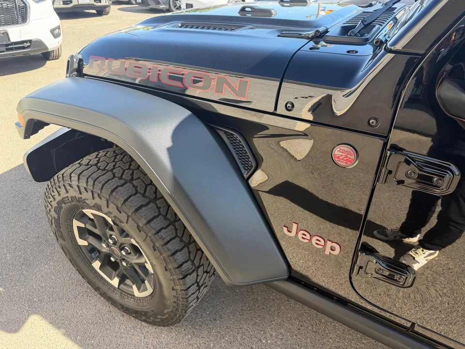 2026 Jeep JT Gladiator - Image 10 of 18