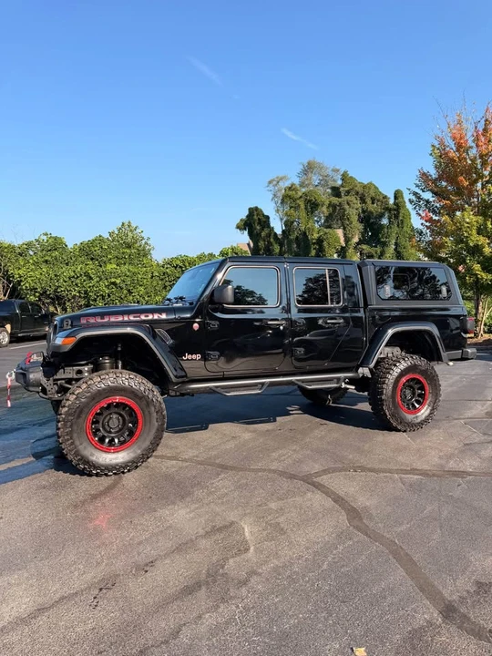 2026 Jeep JT Gladiator - Image 3 of 18