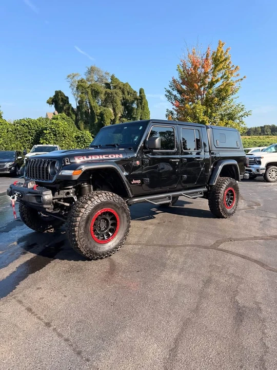 2026 Jeep JT Gladiator - Image 11 of 18