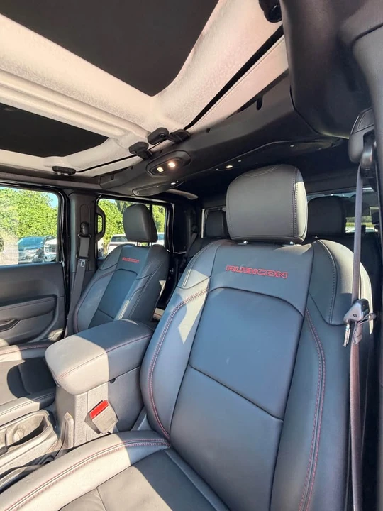 2026 Jeep JT Gladiator - Image 17 of 18