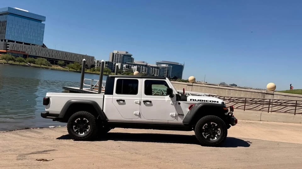 2026 Jeep JT Gladiator - Image 3 of 9