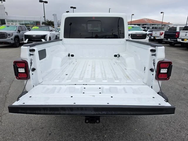 2026 Jeep JT Gladiator - Image 19 of 20