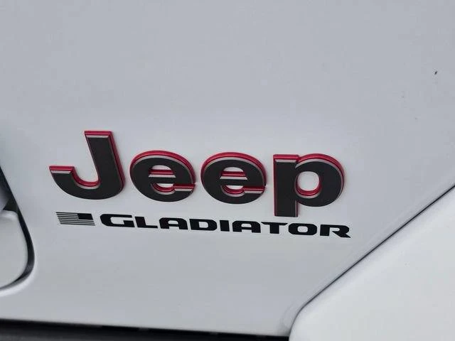 2026 Jeep JT Gladiator - Image 15 of 20