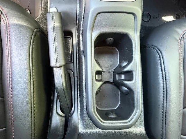 2026 Jeep JT Gladiator - Image 27 of 31