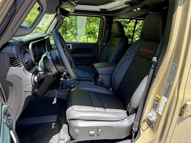2026 Jeep JT Gladiator - Image 13 of 31