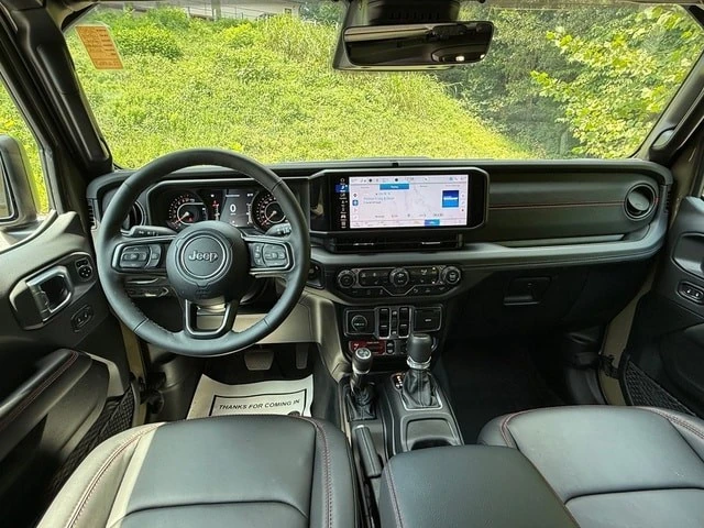 2026 Jeep JT Gladiator - Image 12 of 31