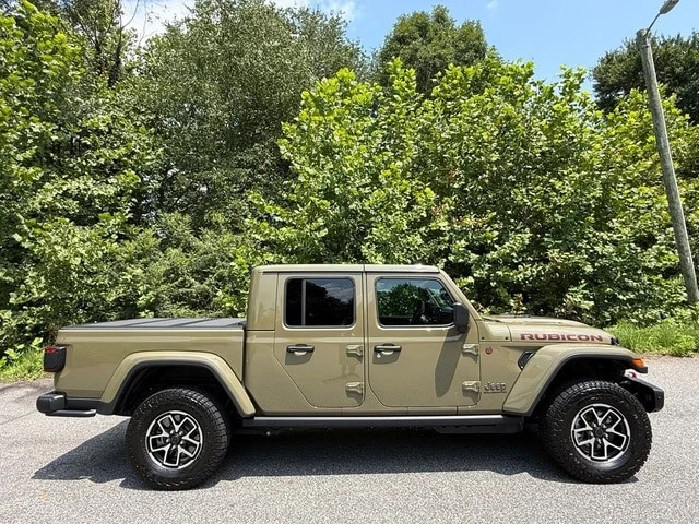 2026 Jeep JT Gladiator - Image 6 of 31
