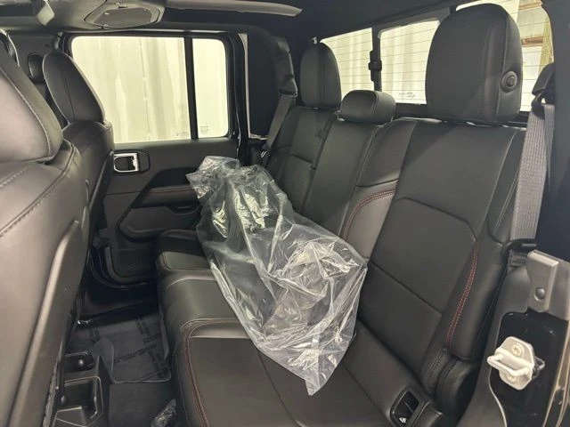 2026 Jeep JT Gladiator - Image 20 of 27