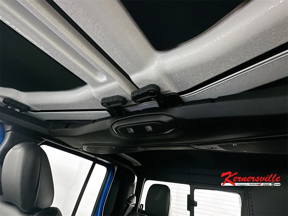 2026 Jeep JT Gladiator - Image 14 of 21